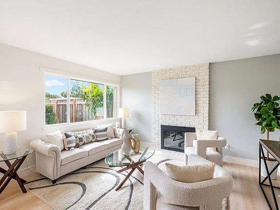 4th image of 369 Timber Way