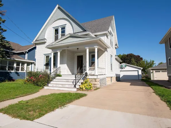 332 W 15th Ave, Oshkosh, WI 54902