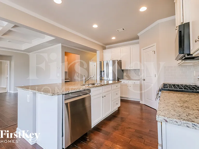 4475 Clubside Dr — Photo 10