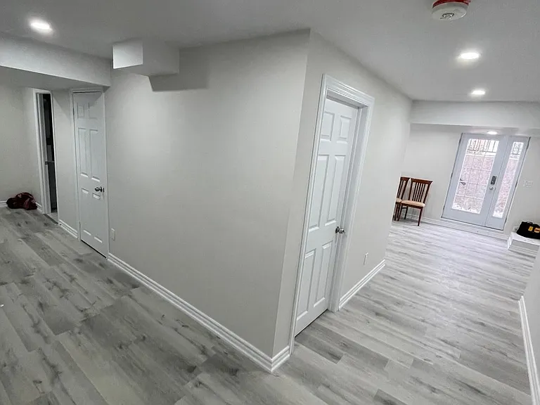 67 Eldridge Pl #BASEMENT — Photo 2