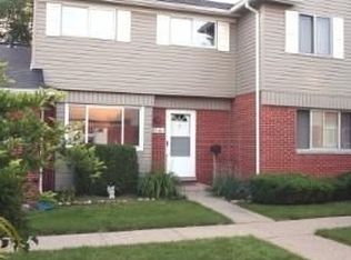 29064 Manchester St, Westland, MI 48185
