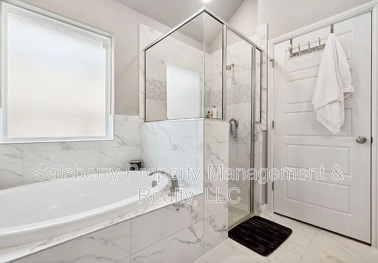 3310 Windcrest Dr — Photo 17