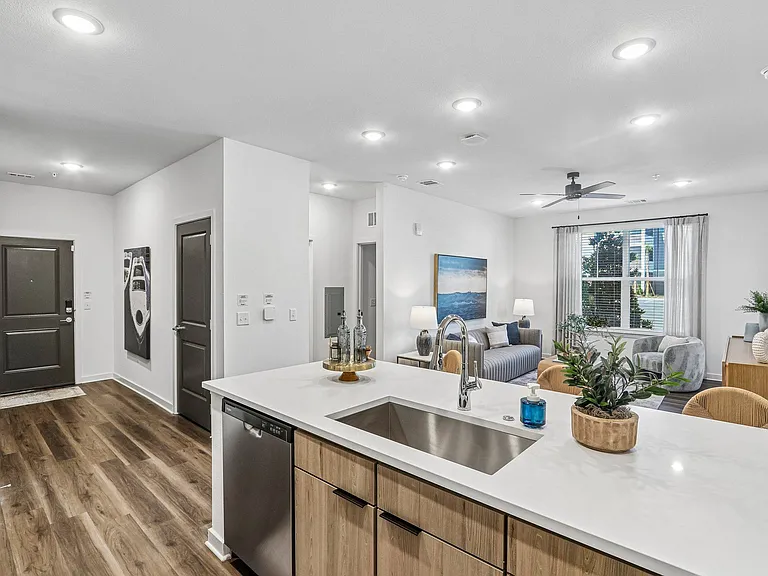 Velara Luxury Apartments — Photo 46