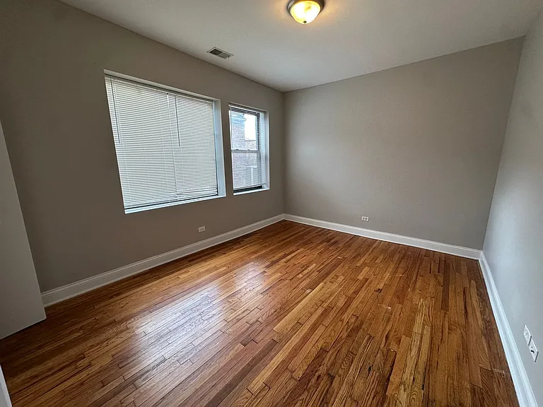 5001 N Sawyer Ave — Photo 10