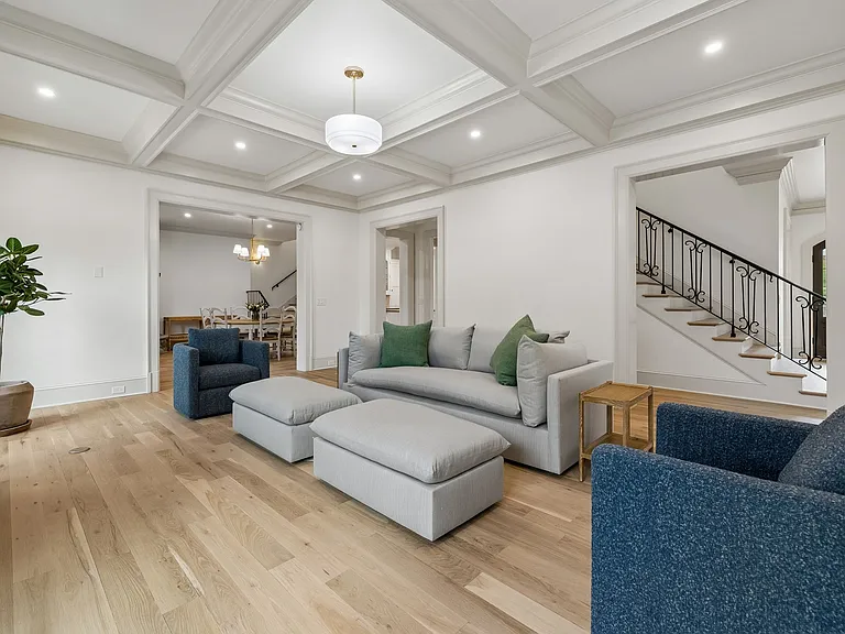 4533 Alcott Dr — Photo 10