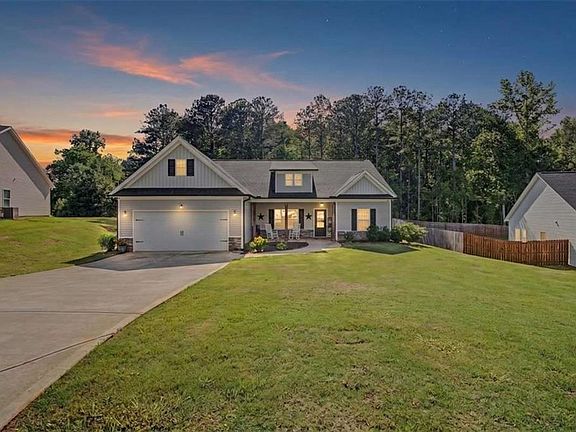 2nd image of 119 Holly Farms Ct