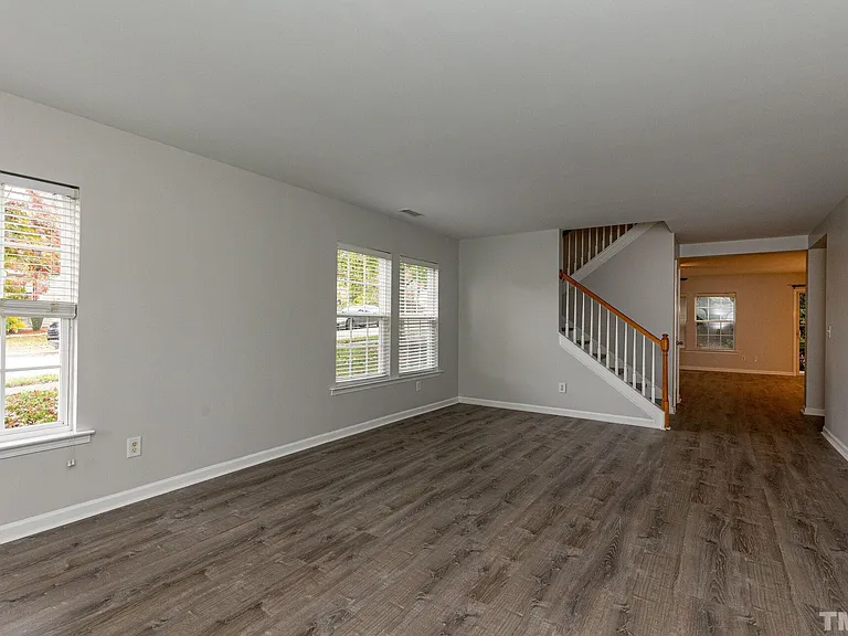 201 Northlands Dr — Photo 7
