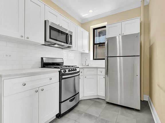 4th image of 362 Broome St APT 43