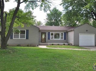 1819 SW 33rd St, Topeka, KS 66611