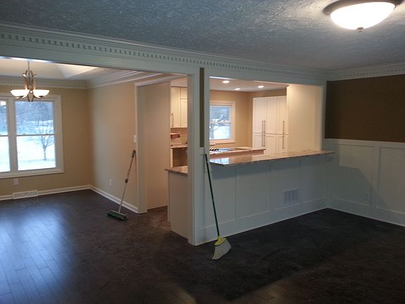 4th image of 615 Morningside Dr