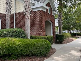 45 Sycamore Ave