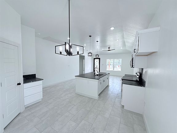 5th image of 509 Judson Dr