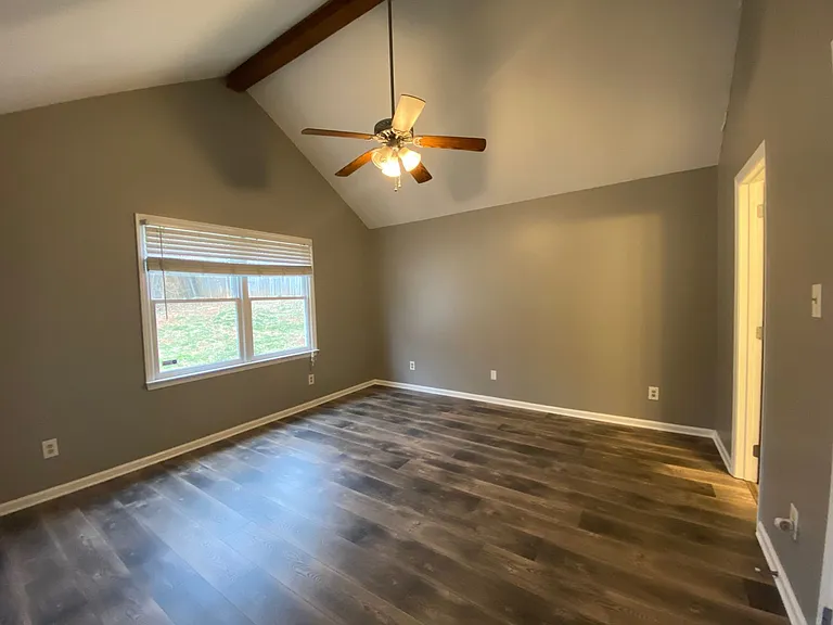 1350 Hathshire Dr — Photo 23