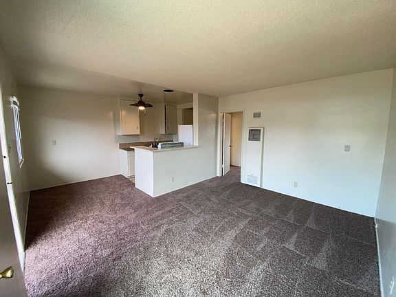 3rd image of 464 Walnut Ave