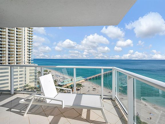 4th image of 16485 Collins Ave APT 1236