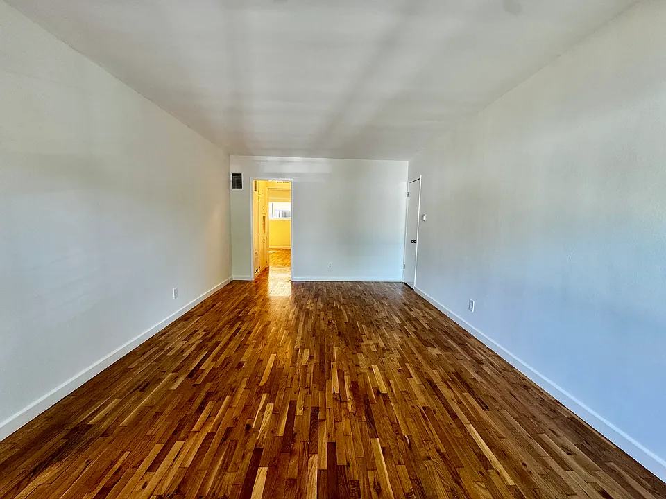 1120 N Curson Ave #5