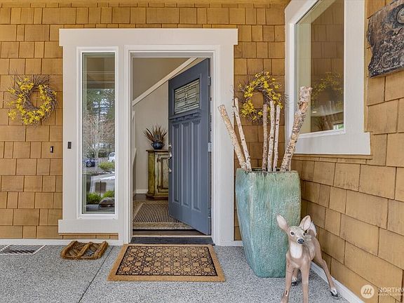 4th image of 3556 SE 16th Street