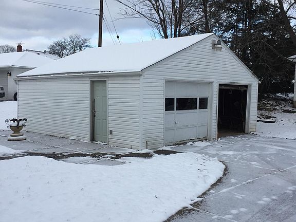3rd image of 486 & 488 N Hawkins Ave