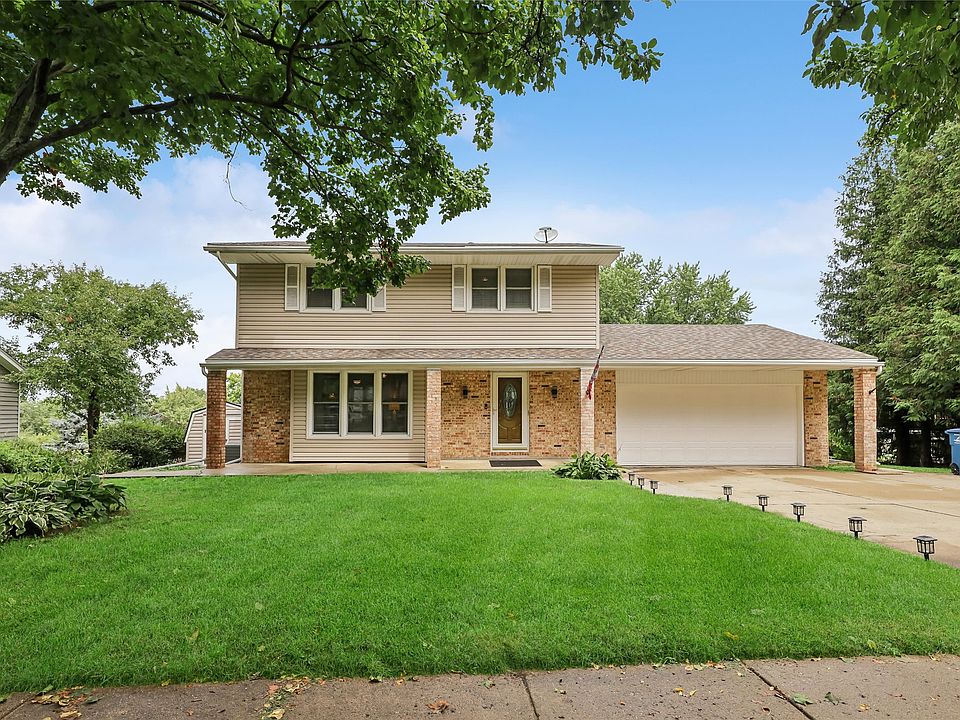 1st image of 4415 Park Lawn Dr