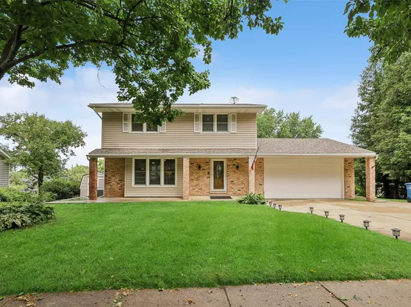 4415 Park Lawn Dr, Des Moines, IA 50321