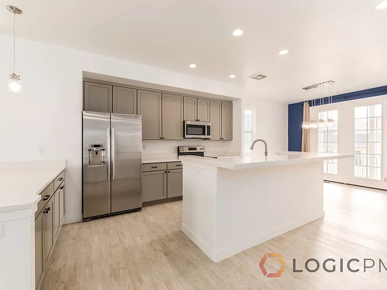 10592 S Redknife Dr — Photo 8