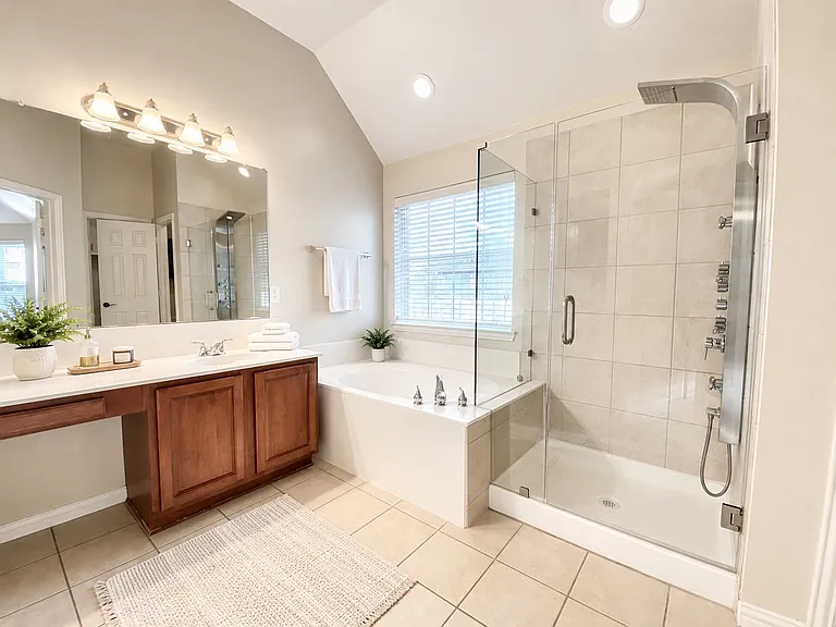 1815 Lake Glen Trl — Photo 15