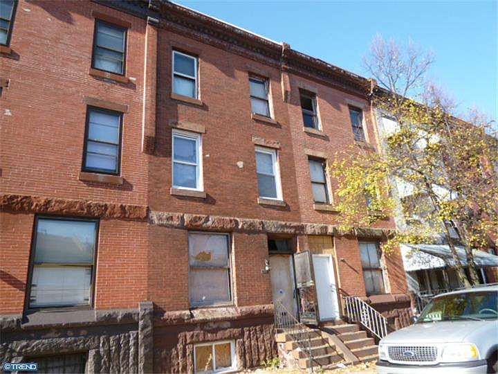 2nd image of 3246 Hurley St