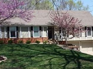 10610 W 98th Ter, Overland Park, KS 66214