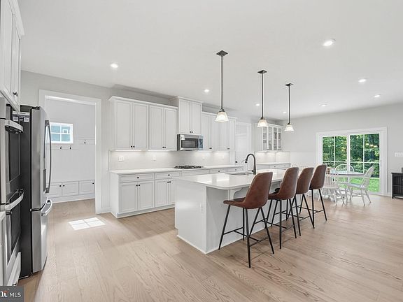 4th image of 11202 Preswick Ln
