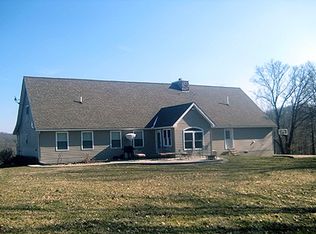 3167 Cow Creek Rd, Saint Marys, WV 26170