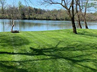 Perry Fox Ln, Taylorsville, NC 28681