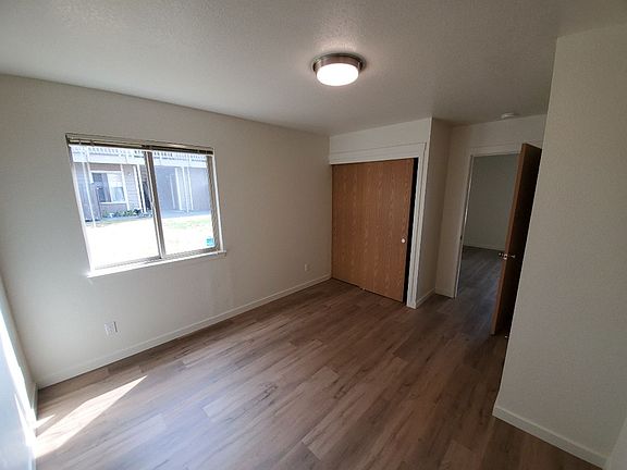 3rd image of 5030 & 5036 Valley East Blvd #D84141036