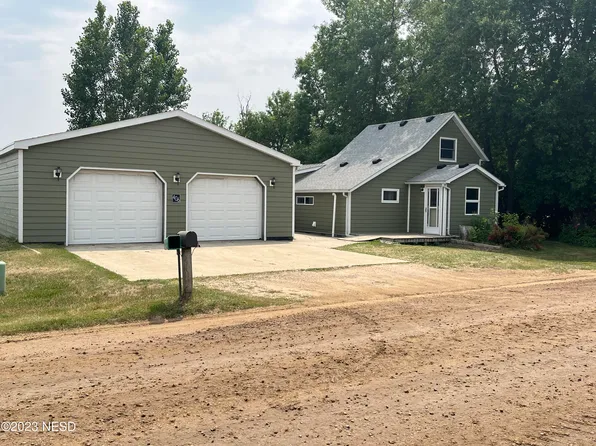 406 E 1st Ave, Webster, SD 57274