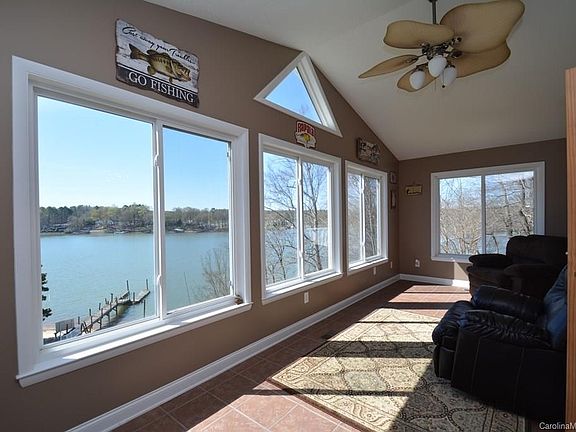 5th image of 126 Upper Lake Dr #9