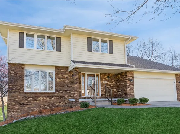 1349 NW 105th Pl, Clive, IA 50325