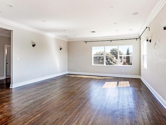 2nd image of 1347 S Longwood Ave