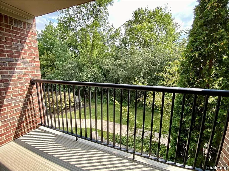 341 S Village Way — Photo 29