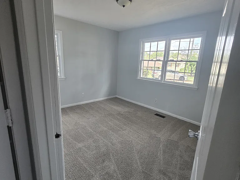 6319 Lynette Cir — Photo 4