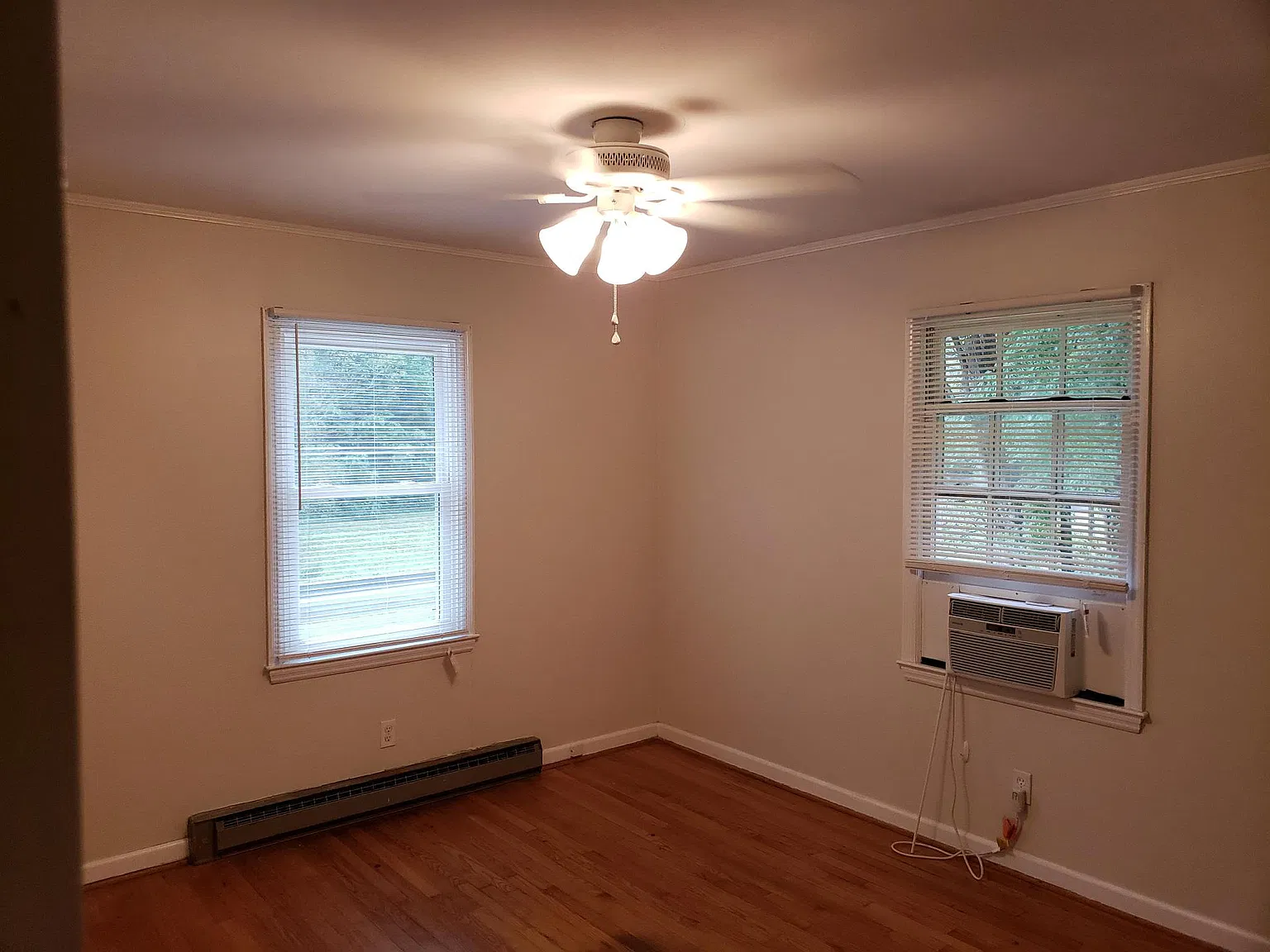 421 Banks Street - D — Photo 4
