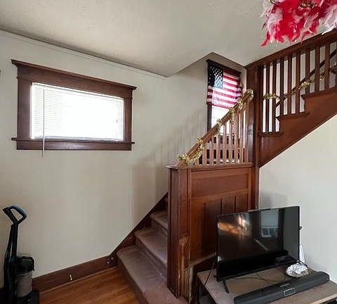 4th image of 3332 California St