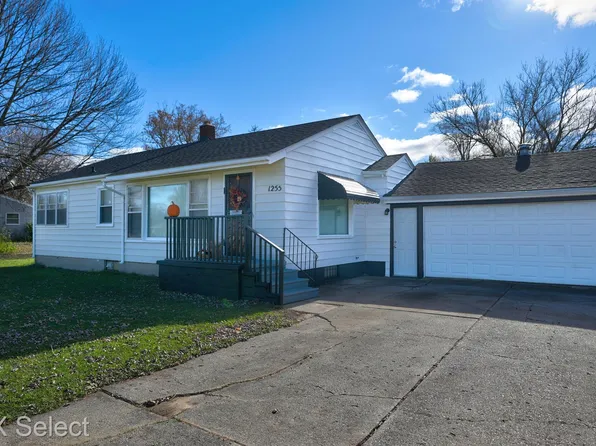 1255 W Stanley Rd, Mount Morris, MI 48458