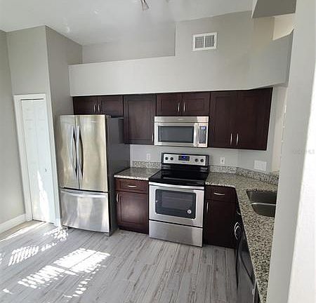 4th image of 7712 Carriage Homes Dr APT 9