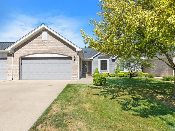 7348 Green Meadow Ln #9, Canton, MI 48187