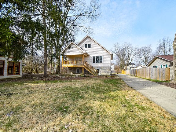 3rd image of 3305 Sharon Ave