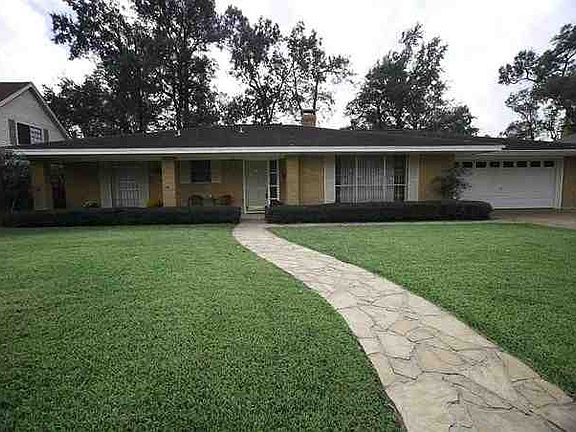 2nd image of 5555 Bellaire Ln