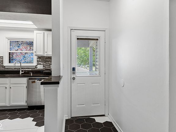 4th image of 11115 E Hunters Blvd