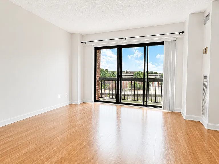 15 N Beacon St #507 — Photo 2