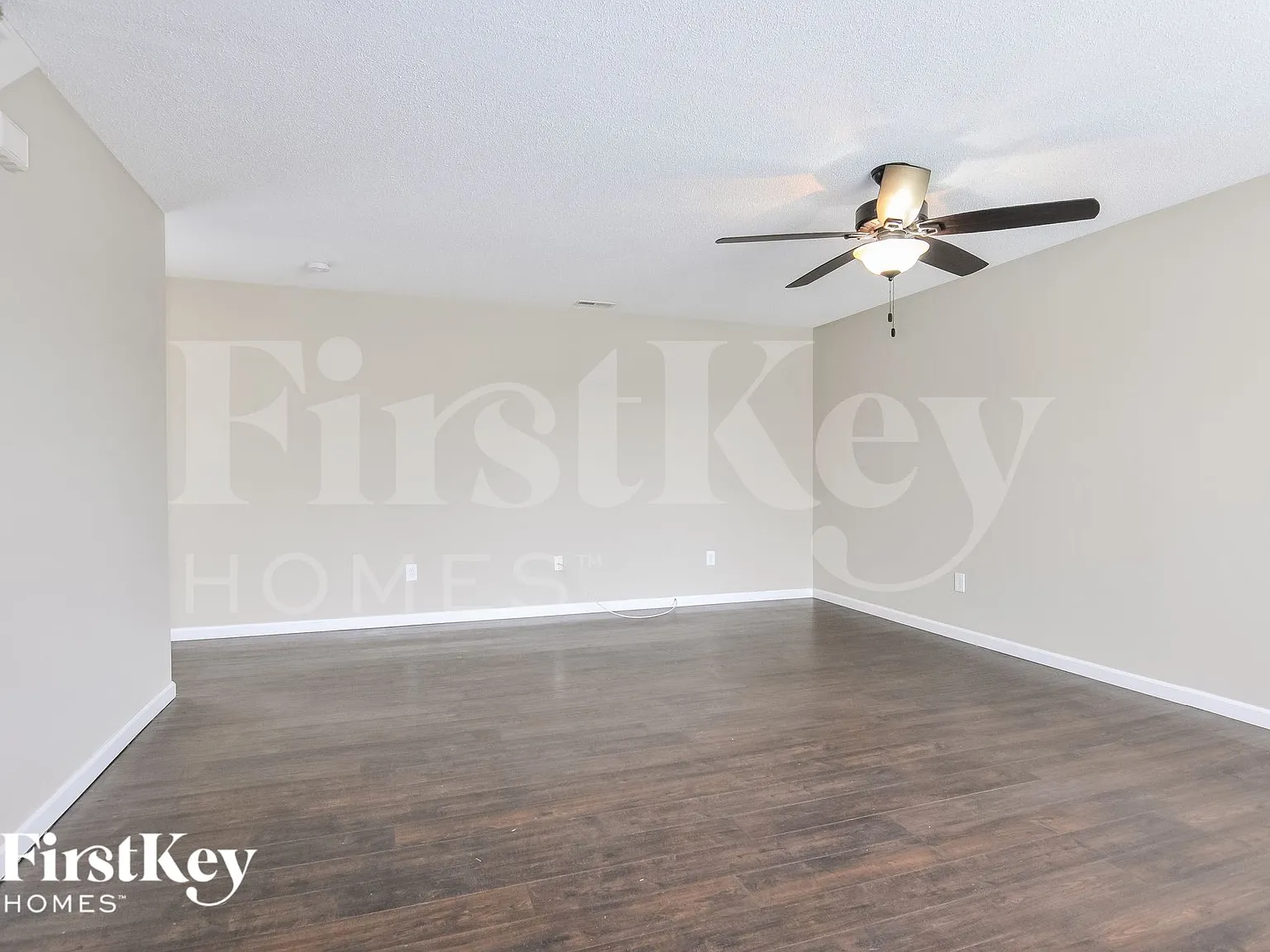 3 bed, 1.5 bath, 1544 sqft, $2,500 — Photo 3