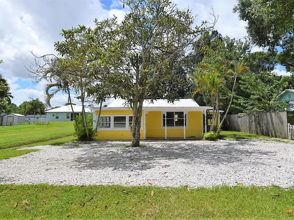 976 SW 34th Terrace, Palm City, FL 34990