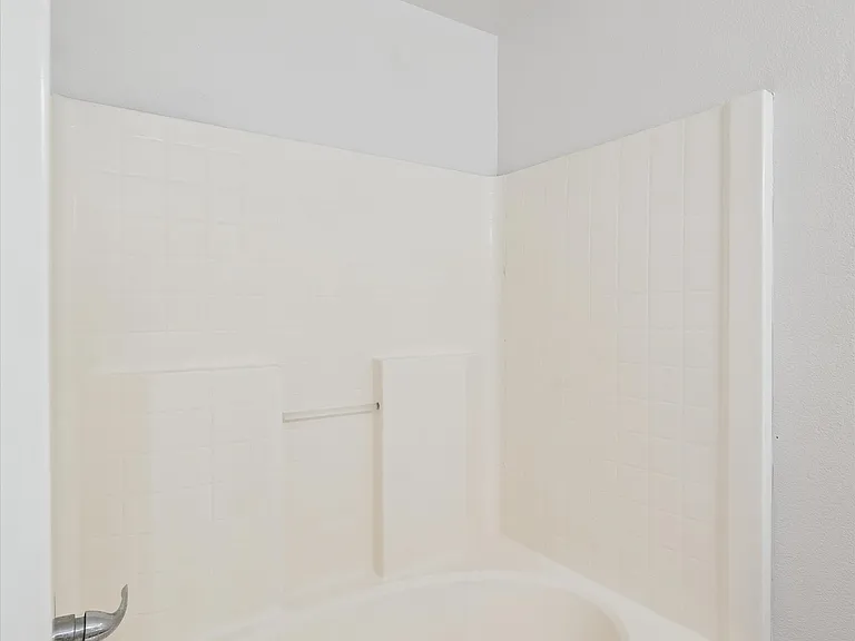 2233 W Alta Vista Rd — Photo 18